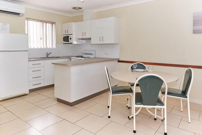 Api Pelican Beach Front Apartments Kalbarri Exterior photo