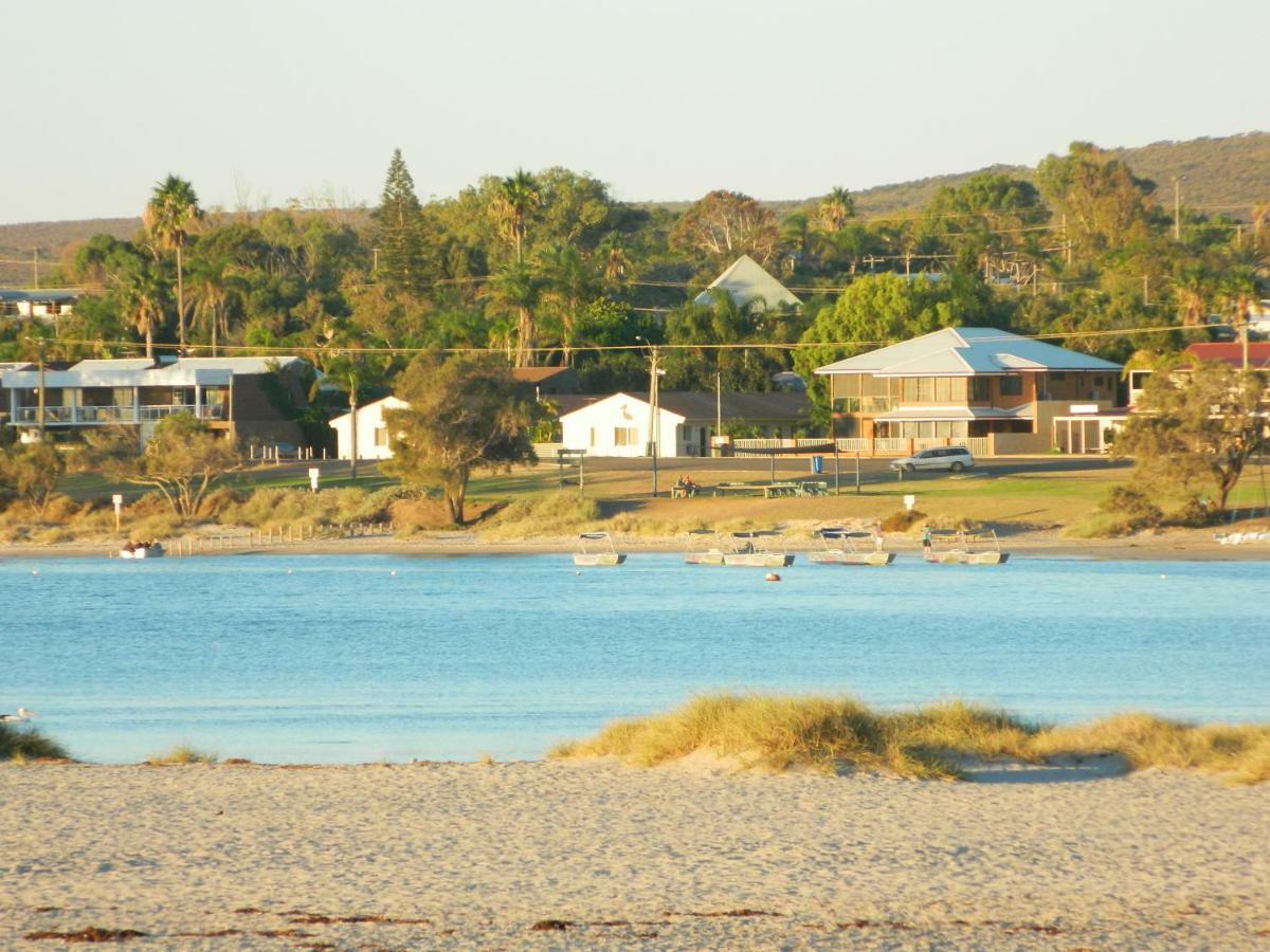 Api Pelican Beach Front Apartments Kalbarri Exterior photo